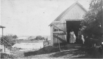 Photo of the laundry at the Fay Cottages, 1916