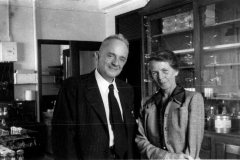 Dr. Dobzhansky and Dr. Hughes-Schrader. 1952